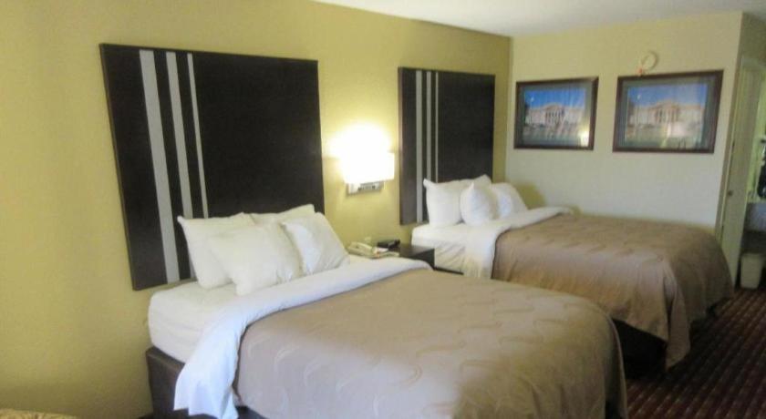 Quality Inn Andalusia Buitenkant foto