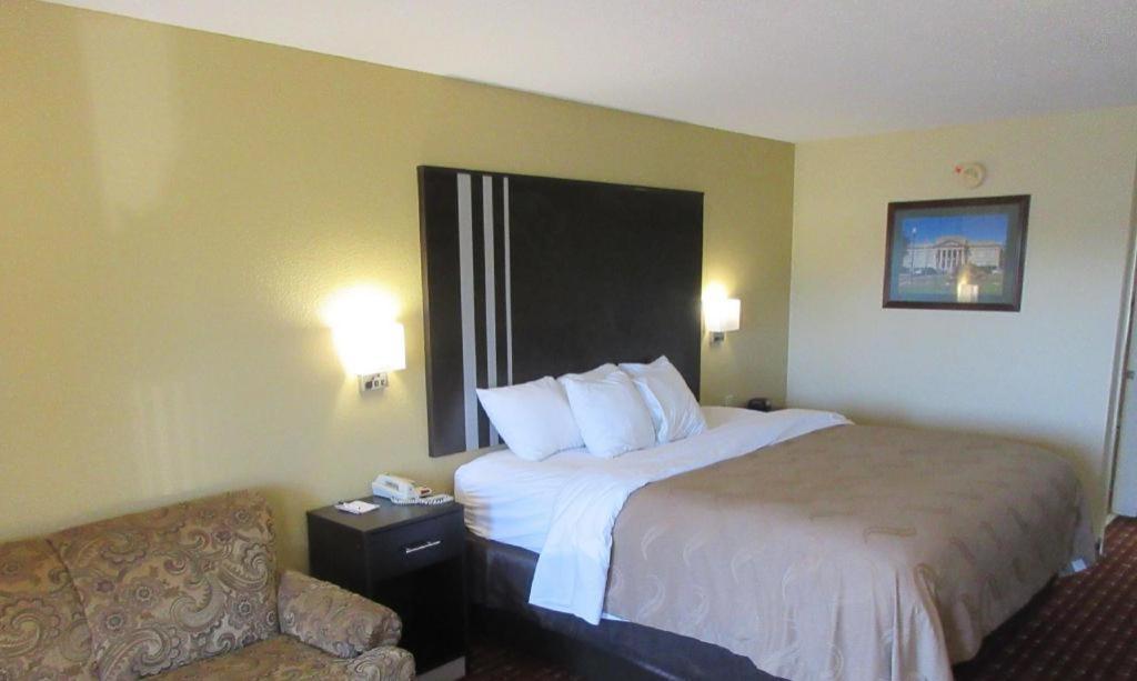 Quality Inn Andalusia Buitenkant foto
