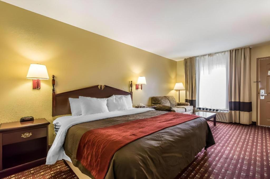 Quality Inn Andalusia Buitenkant foto
