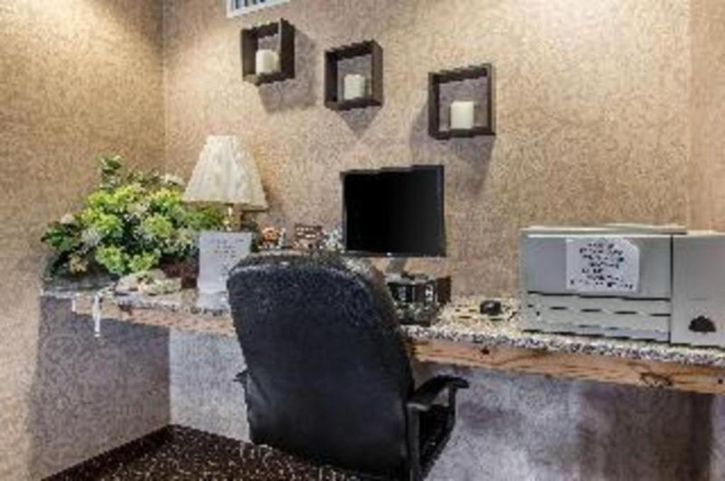 Quality Inn Andalusia Buitenkant foto