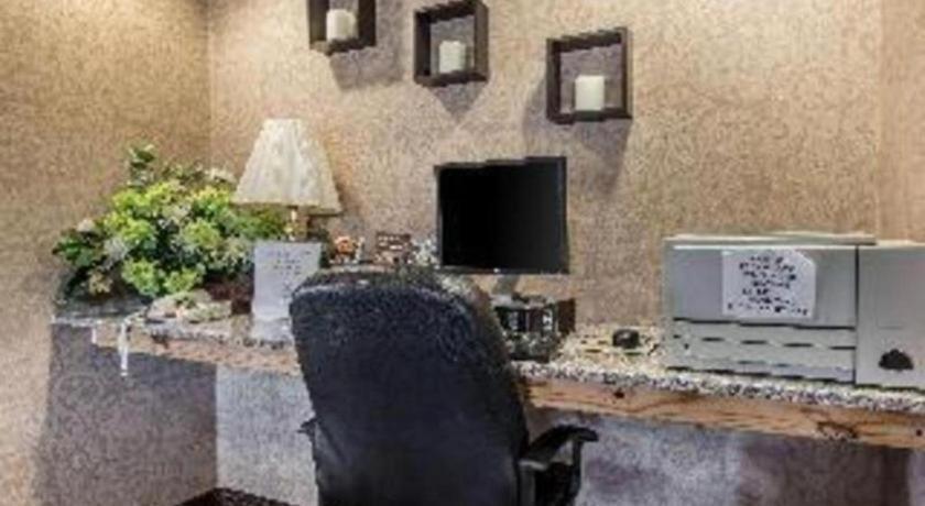 Quality Inn Andalusia Buitenkant foto